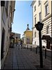 В узких улочках древнего града В узких улочках древнего града