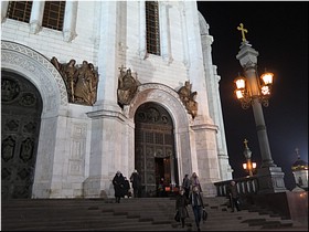 И стар, и млад И стар, и млад