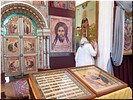 У иконы старца Георгия Коссова У иконы старца Георгия Коссова