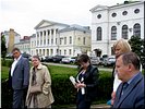 Хозяева и гости Хозяева и гости