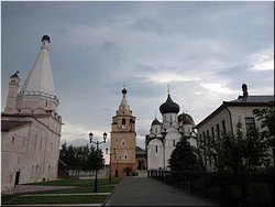 Старицкий Свято-Успенский монастырь, июль 2011 г. Старицкий Свято-Успенский монастырь, июль 2011 г.