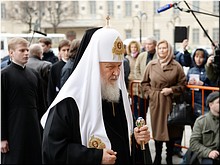 «Как петербуржец я всегда вместе со своим городом и в радостях, и в скорбях». Святейший Патриарх Кирилл совершил литию по погибшим в результате теракта в метро 3 апреля, 01.05.2017 «Как петербуржец я всегда вместе со своим городом и в радостях, и в скорбях». Святейший Патриарх Кирилл совершил литию по погибшим в результате теракта в метро 3 апреля, 01.05.2017