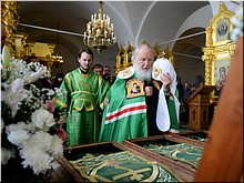 В день памяти преподобных Зосимы, Савватия и Германа Соловецких Предстоятель Русской Церкви совершил Божественную Литургию на Соловках, 21.08.2017 В день памяти преподобных Зосимы, Савватия и Германа Соловецких Предстоятель Русской Церкви совершил Божественную Литургию на Соловках, 21.08.2017