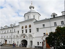 В первый день пребывания в Валаамском монастыре Святейший Патриарх Кирилл освятил надвратный храм и провёл заседание Попечительского совета по восстановлению обители, 09.07.2018 В первый день пребывания в Валаамском монастыре Святейший Патриарх Кирилл освятил надвратный храм и провёл заседание Попечительского совета по восстановлению обители, 09.07.2018