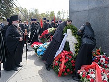 В возложении венков на Пискаревском мемориале приняла участие делегация Русской Церкви, 08.05.2019 В возложении венков на Пискаревском мемориале приняла участие делегация Русской Церкви, 08.05.2019