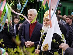 Святейший Патриарх Кирилл и мэр столицы С.С. Собянин посетили фестиваль «Пасхальный дар» в Москве, 27.04.2022 Святейший Патриарх Кирилл и мэр столицы С.С. Собянин посетили фестиваль «Пасхальный дар» в Москве, 27.04.2022